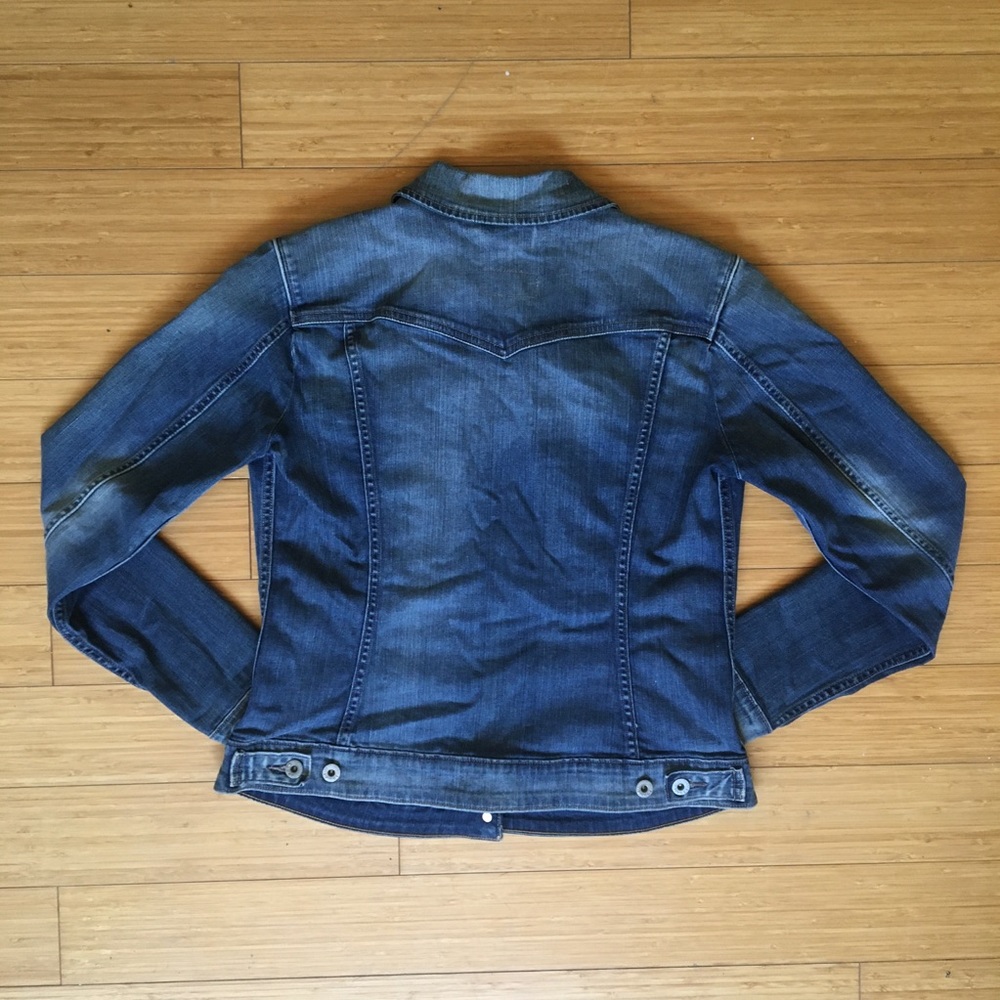 Levi’s Jean Jacket - Picture 5 of 10